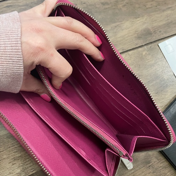 Louis Vuitton Zippy Organizer - Picture 7 of 8